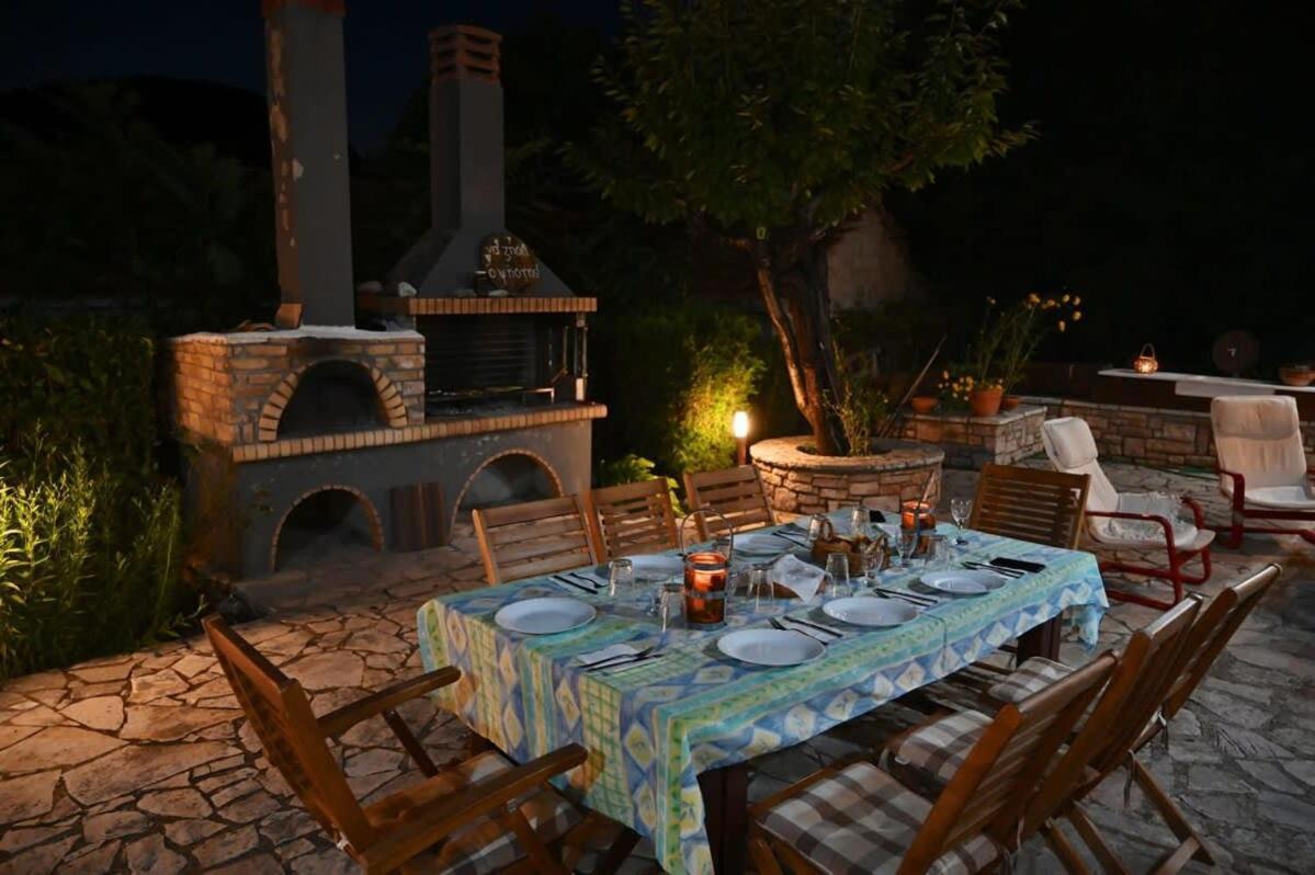 Kalavrita Winter Retreat - Homely Spacious Chalet Áno Vlasía Екстериор снимка