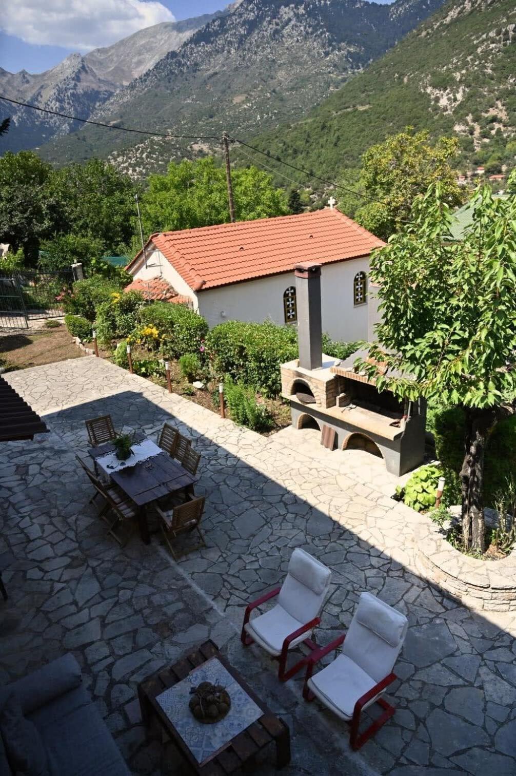 Kalavrita Winter Retreat - Homely Spacious Chalet Áno Vlasía Екстериор снимка